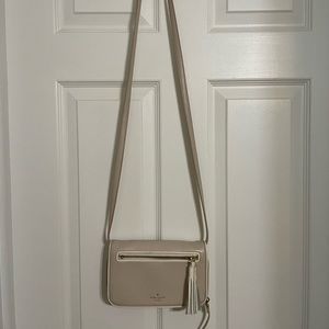 Kate Spade New York small cross body purse